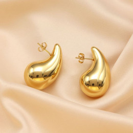Серьги латунь с напылением золотом в виде капельки J10051CJJ Серьги латунь с напылением золотом в виде капельки J10051CJJ