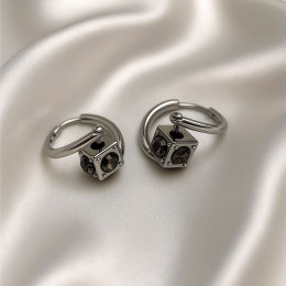 Серьги ювелирный сплав с серебряным гвоздиком J10439CJJ Серьги ювелирный сплав с серебряным гвоздиком J10439CJJ